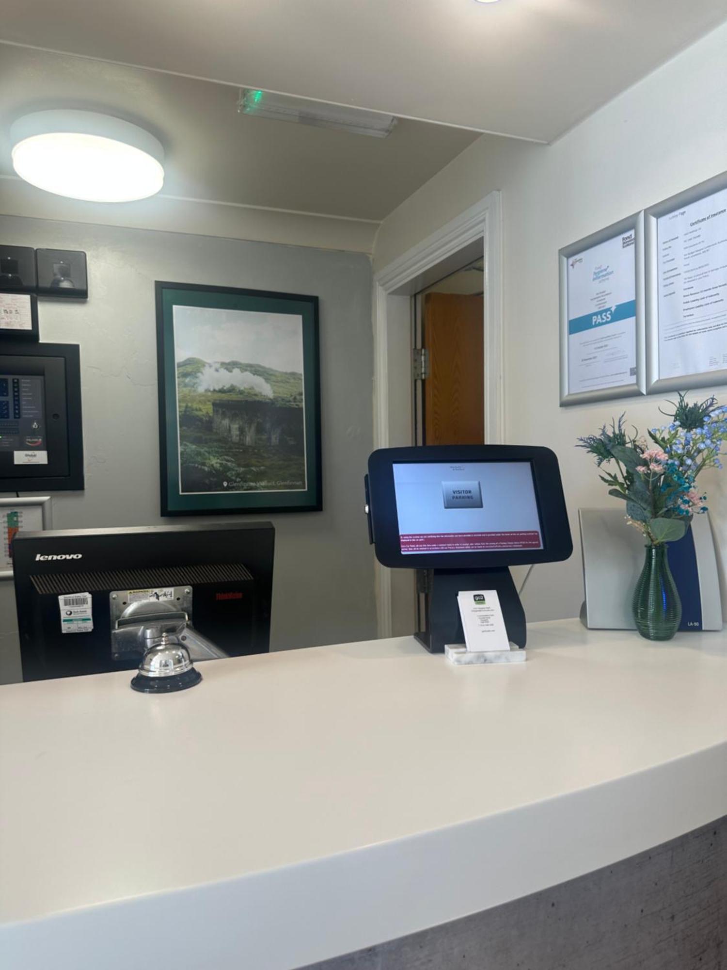 Go2 Glasgow Cumbernauld Hotel - Free Parking And Pet Friendly Zewnętrze zdjęcie