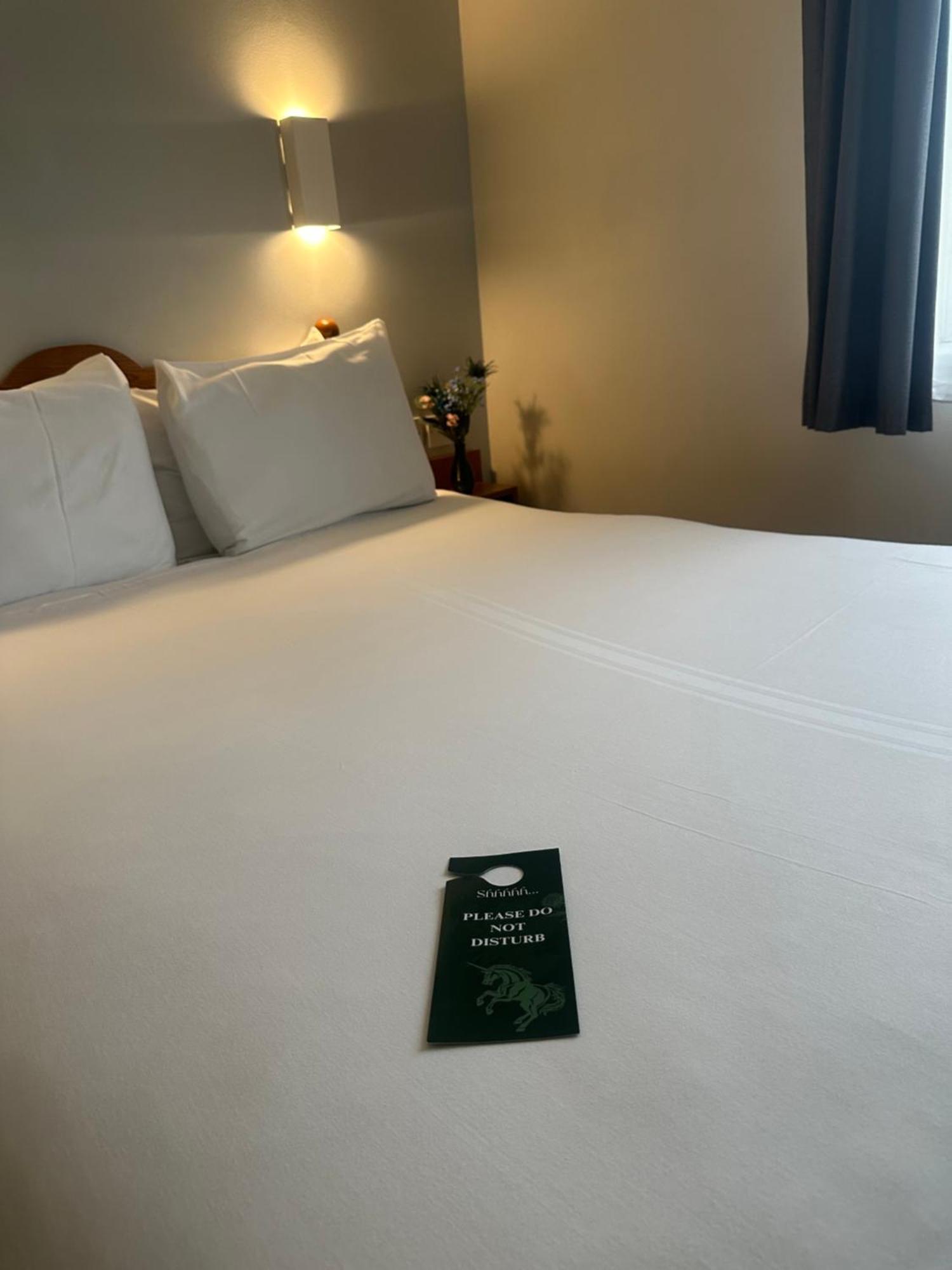 Go2 Glasgow Cumbernauld Hotel - Free Parking And Pet Friendly Zewnętrze zdjęcie