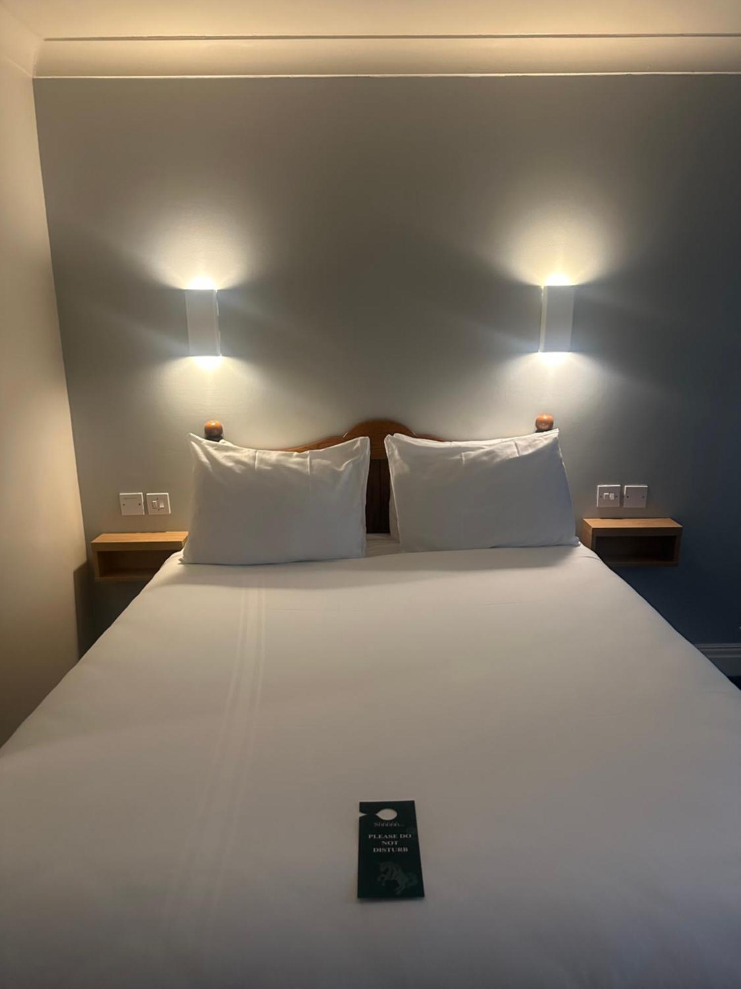 Go2 Glasgow Cumbernauld Hotel - Free Parking And Pet Friendly Zewnętrze zdjęcie